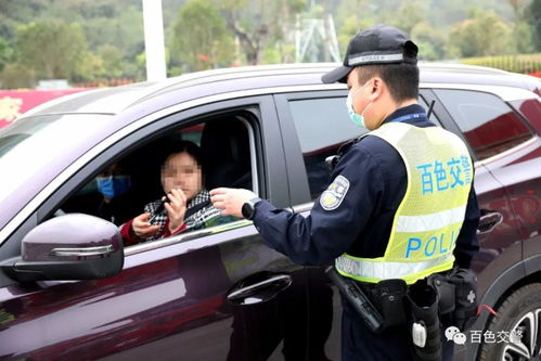 男子酒驾送妻上班遭保安举报